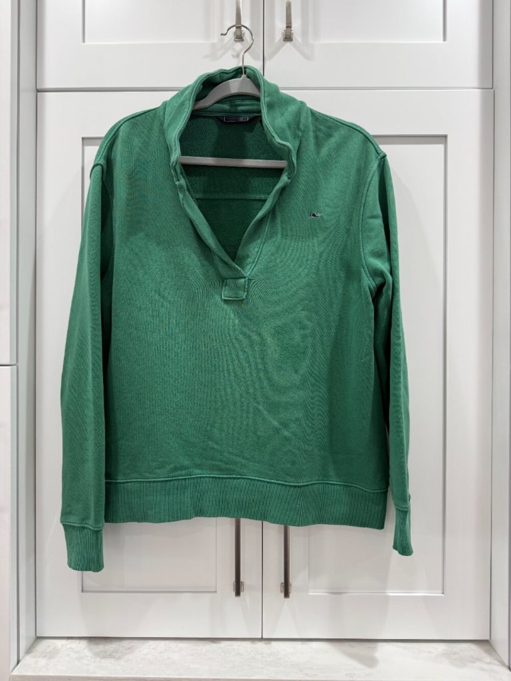 Vineyard Vines Sweatshirt – Kelly Green – Size Small